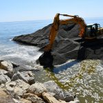 El Ayuntamiento reabre la bocana del Guadiaro por tercera vez este verano