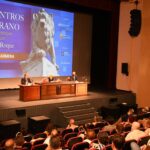 Carmena inicia el ciclo de Encuentros de Verano de la UCA en San Roque San Roque