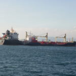 Verdemar pide ‘mano dura’ contra los buques que han provocado el vertido en la Bahía de Algeciras