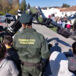 La Guardia Civil exhibe sus medios a los escolares de castellar