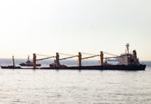 Algeciras activa el Plan de Local de Actuación contra la Contaminación del Litoral ante la situación del buque junto Gibraltar