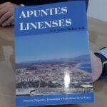 Juan Arturo Medina Suffo presenta al alcalde su nuevo libro ‘Apuntes linenses’