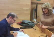 Presentado el libro ‘Aquí lo tienen’ de Carlos Villanueva Nieto