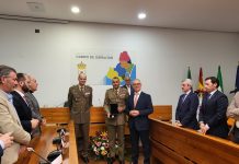 La Unidad Militar de Emergencias y el Regimiento de Artillería Antiaérea nº 74 reciben la Medalla de la Comarca