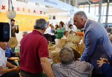 La III Feria del Mayor Activo muestra productos, servicios y actividades destinadas a la población gaditana de esta franja de edad