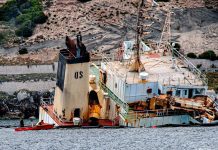 Verdemar vigila al OS35, que lleva 8 meses frente a la costa