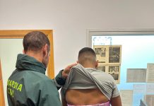 La Guardia Civil detiene a una persona con 5 kilos de hachís adosados a su cuerpo
