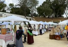 FOTOS | Castellar se sumerge en la historia con un mercado de época en la Casa-Convento Almoraima