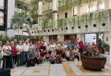 Pensionistas de Sabinillas viajaron a la Costa Tropical y Granada guiados por la alegría y el saber