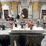 La Fiesta de los ‘Tosantos’ cumple 142 años llenando de ingenio los mercados de Cádiz