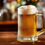 Los calamares y la cerveza, el aperitivo favorito de los españoles en verano